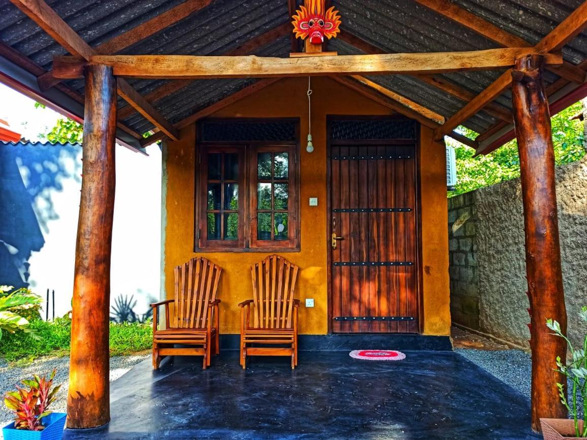 Dimuthu Homestay Udawalawe Exteriör bild